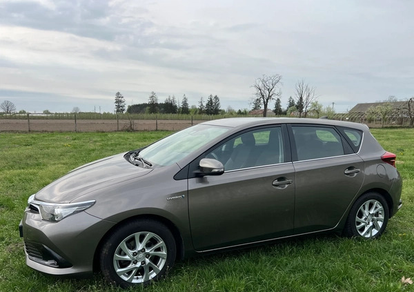 Toyota Auris cena 62000 przebieg: 156000, rok produkcji 2016 z Warszawa małe 436